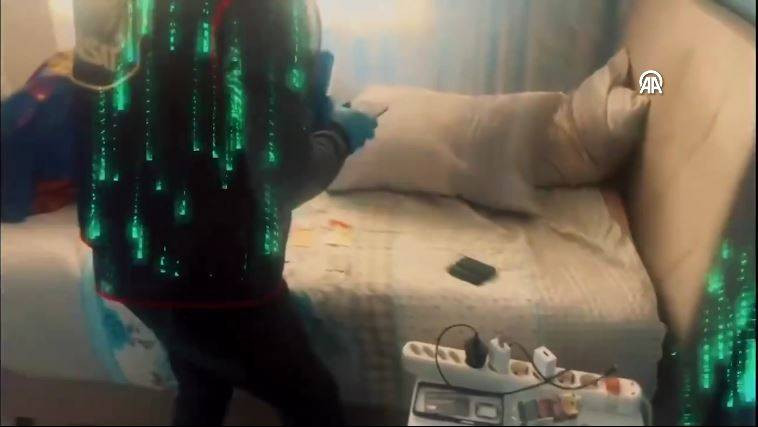 Antalya merkezli 13 ilde ‘Sibergöz-35’ operasyonu: 48 gözaltı - Resim: 11